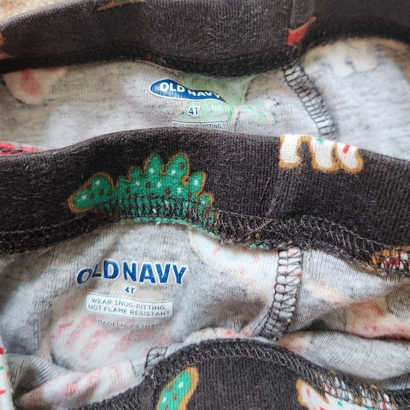 Kids Dinosaur Pajama Set Size 4t - Picture 6 of 6